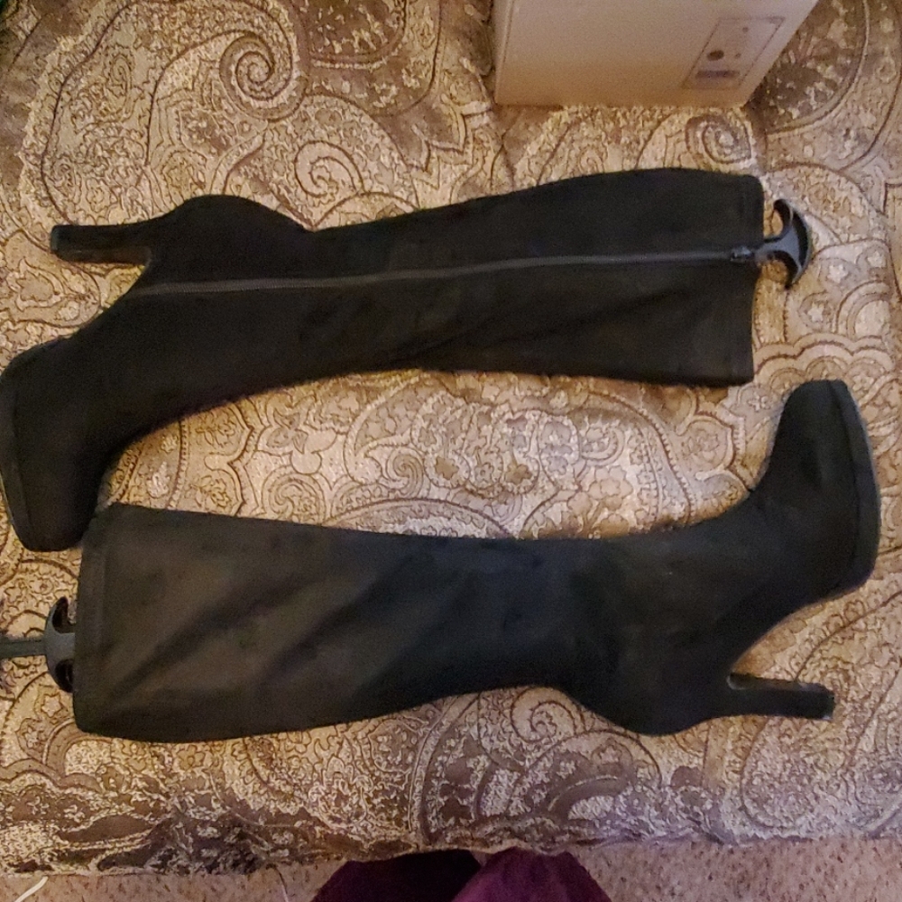 Enzo Angiolini Eaakera black synth sude boots 8.5